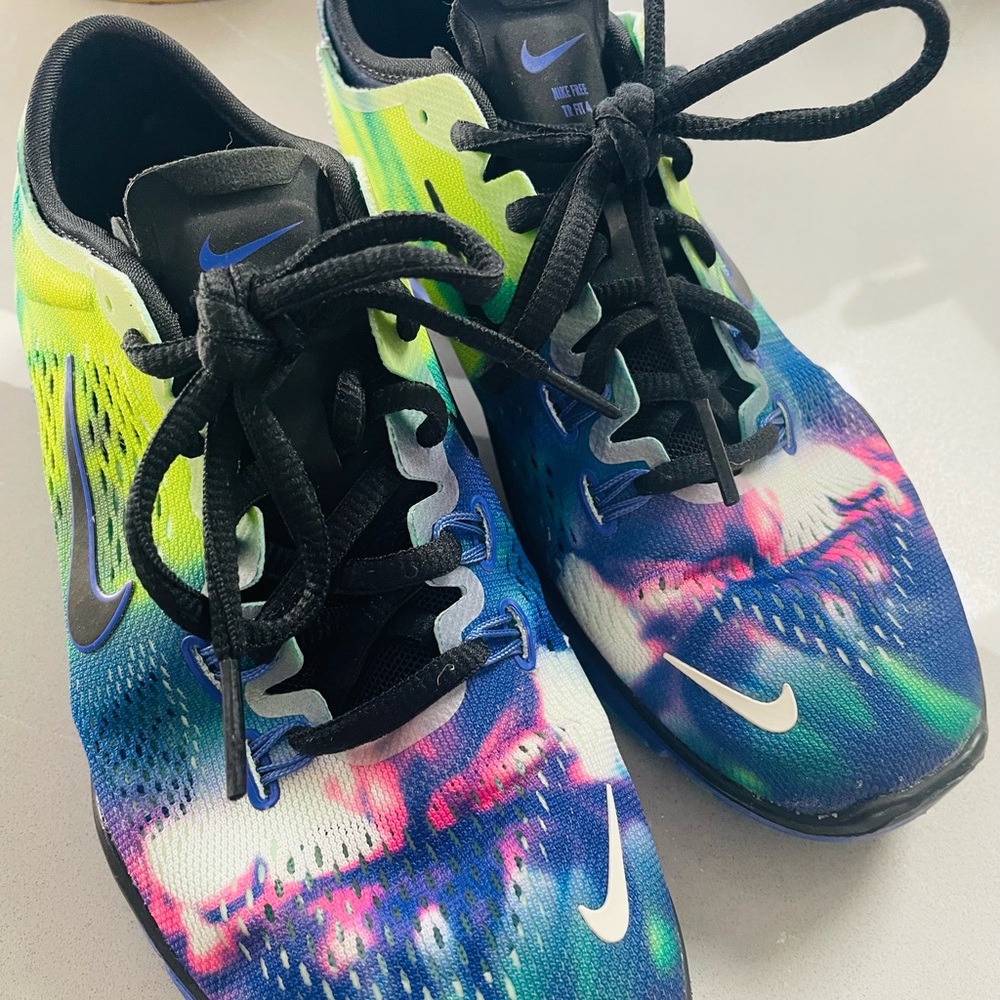 Nike Black and Green Athletic Shoes